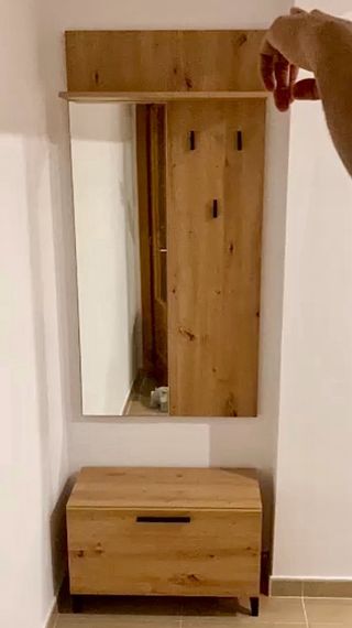 Montador de muebles, Furniture assembler