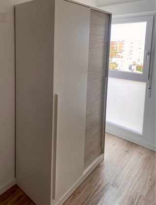 Montador de muebles, Furniture assembler