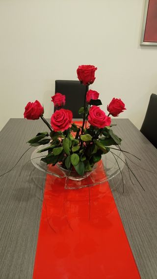 Centro de mesa: Rosas Rojas Preservadas