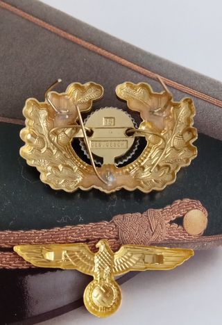 Insignias para gorra de general
