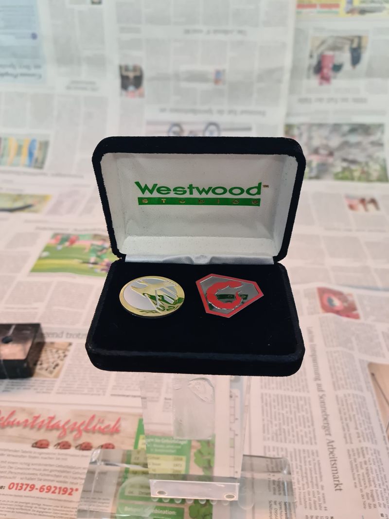 Imagen de Juego de pines Command & Conquer