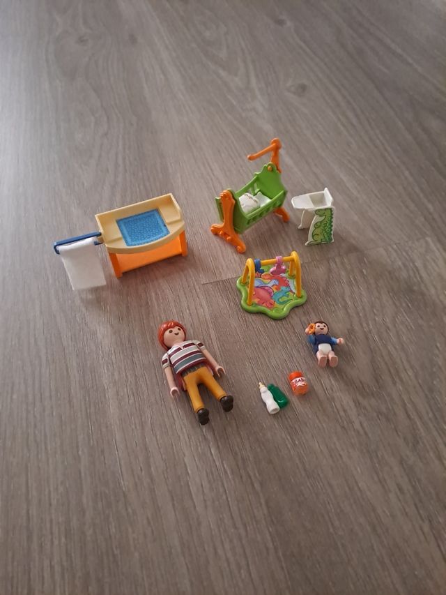 Playmobil cambiador con juego y cuna