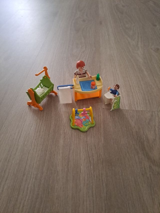 Playmobil cambiador con juego y cuna