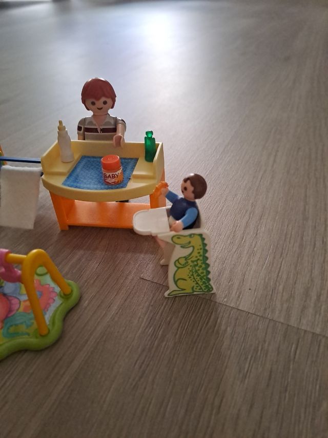 Playmobil cambiador con juego y cuna