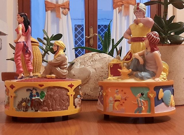 Carillon Vintage Aladdin e Jasmine.