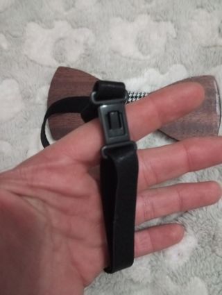 Papillon in legno dipinto a mano