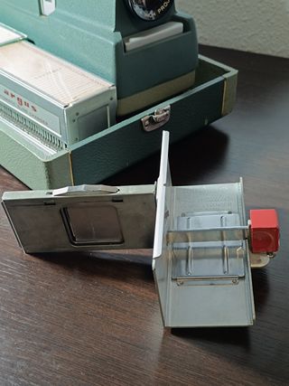 Proyector escolar ARGUS 300.