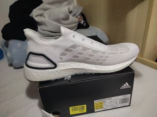 Ultra boost edit limited. Talla 45. Etiq