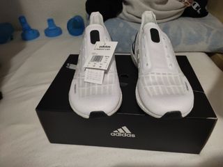 Ultra boost edit limited. Talla 45. Etiq