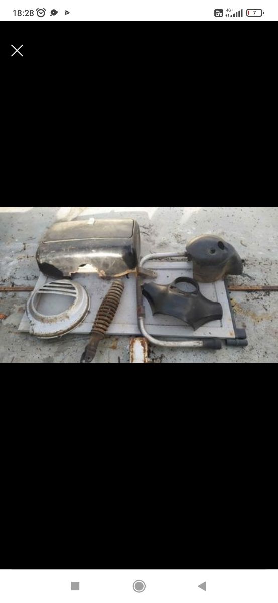 Bauletto e vari pezzi Vespa P200E