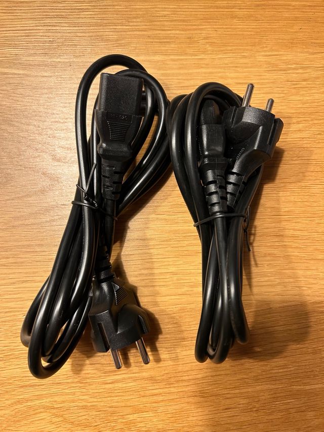 1 pezzo cavo di alimentazione IEC C13 vari tipi