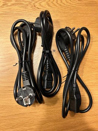 1 pezzo cavo di alimentazione IEC C13 vari tipi