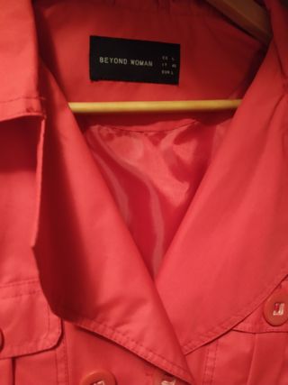 Chaqueta roja sin estrenar NUEVA.