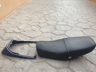 Vendo asiento y colin Yamaha SR 250