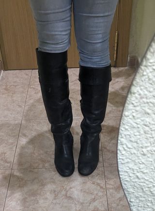 Botas mosqueteras negras cuero 40