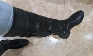 Botas mosqueteras negras cuero 40
