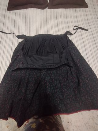 Falda regional , baturra