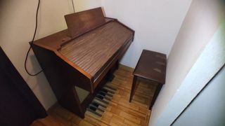 Órgano de los años 60-70 marca Elgam mod. Crystal