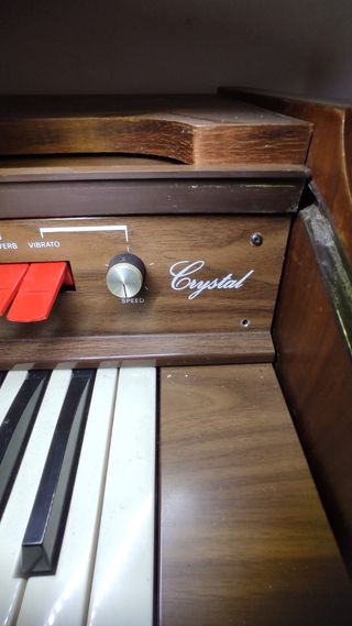 Órgano de los años 60-70 marca Elgam mod. Crystal