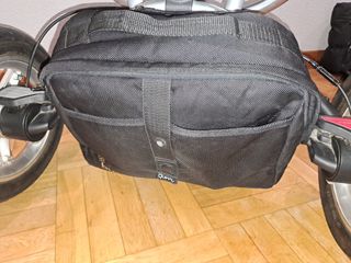 Chasis 4 ruedas, capazo y silla Quinny