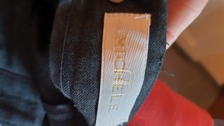 4 pantalones de marca