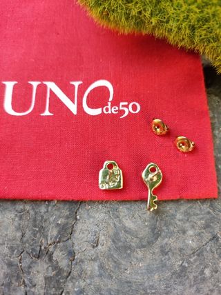 Pendientes Uno de 50