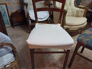 Oferta 2 Sillas madera, resistentes,x 5€