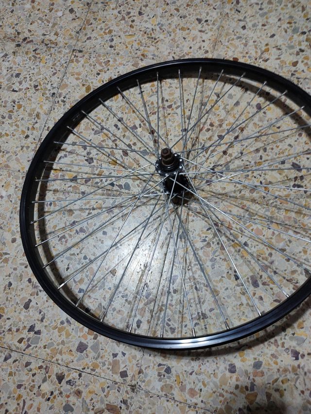 Rueda delantera 24 pulgadas