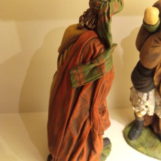 Pastor de Belén con ofrenda de frutas