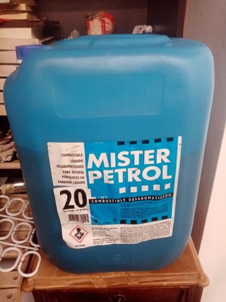 ESTUFA DE PARAFINA + 30 LITROS