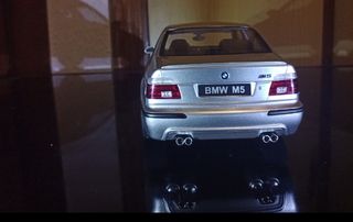 BMW M5 e39 de Otto 1/18