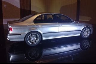 BMW M5 e39 de Otto 1/18