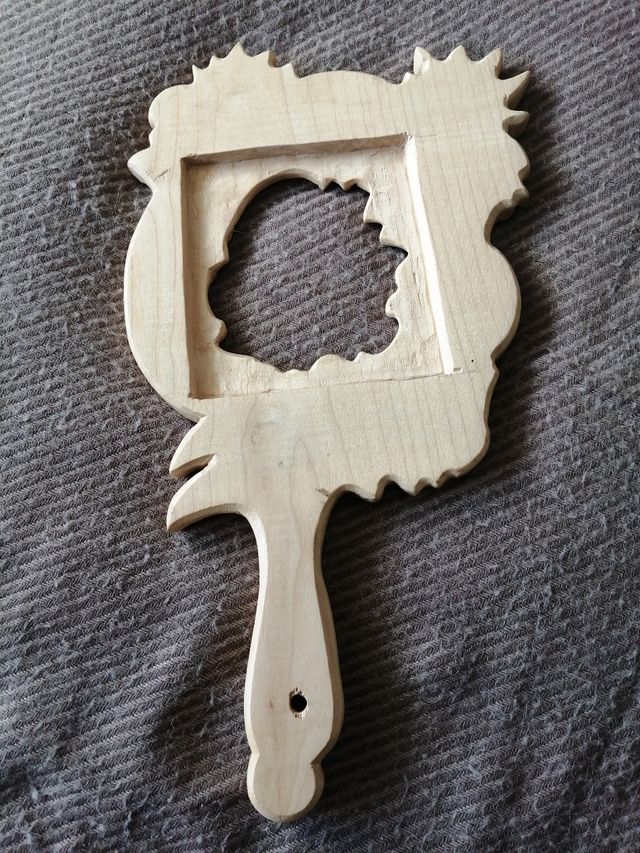 Marco de madera tallado