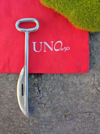 Abrecartas Uno de 50