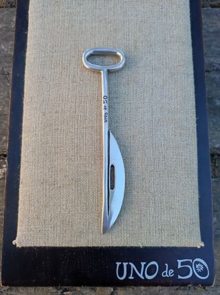 Abrecartas Uno de 50