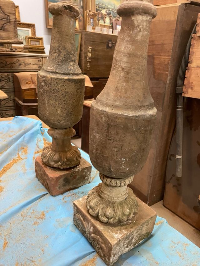 baluastres antiguos de terracota