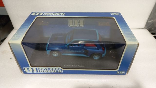 Renault r5 1/18 azul universal hobbies