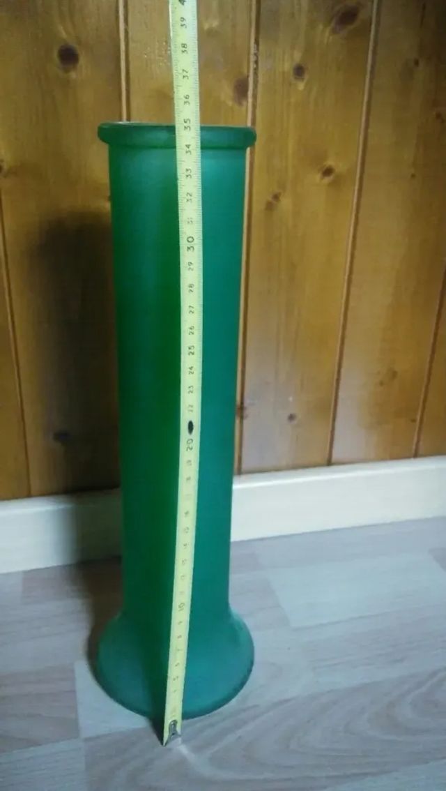 Jarrón de cristal color verde