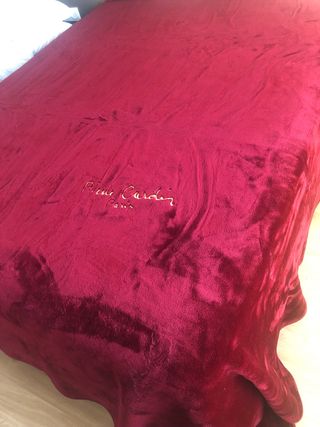 Manta terciopelo Pierre Cardin
