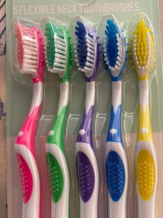 NUOVO -  10 spazzolini da denti