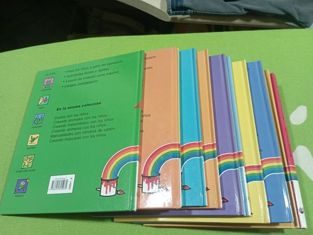 Colección manualidades. 12 libros por 30 €.