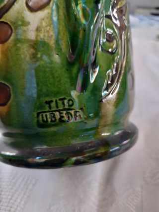 Vajilla, jarra de cerámica vidriada TITO