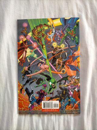 4 comics JLA AVENGERS