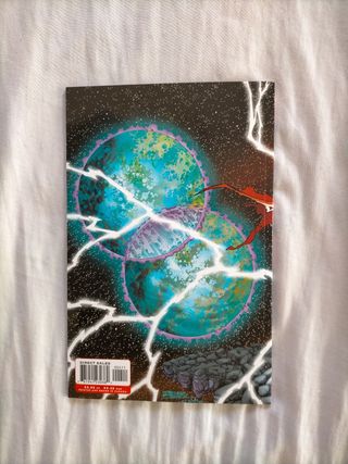 4 comics JLA AVENGERS