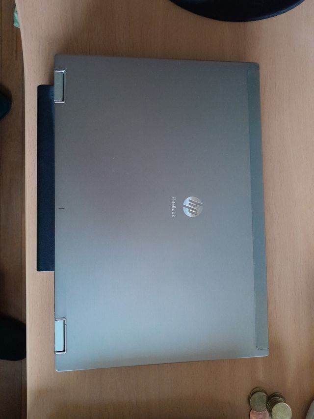 Portátil HP 8440p y Dock compatible 100%