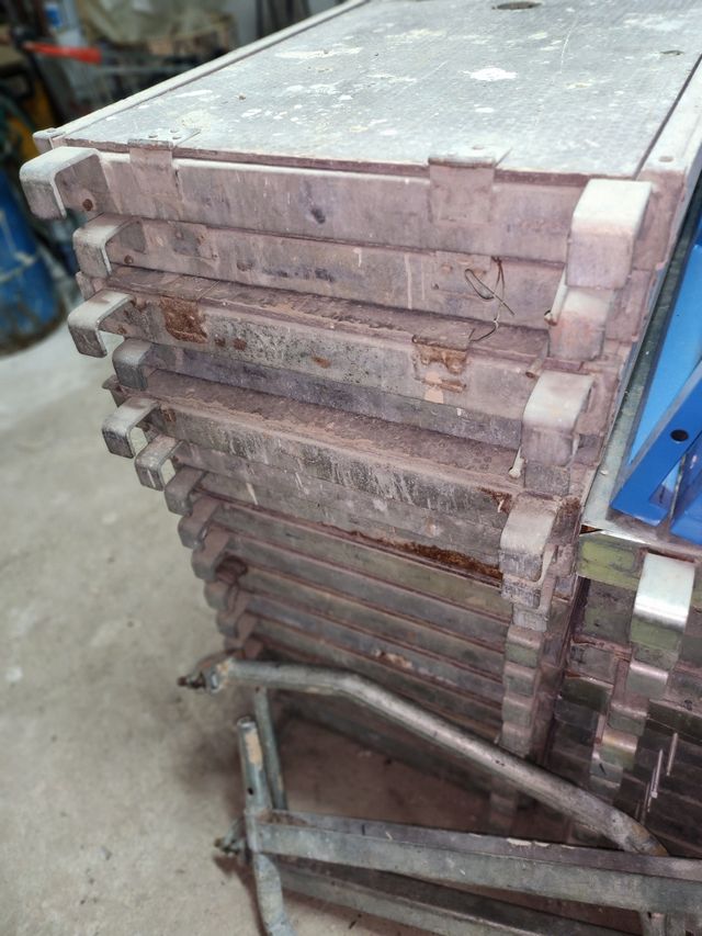 ANDAMIO DE PROTECCIÓN PARA COLGANTES