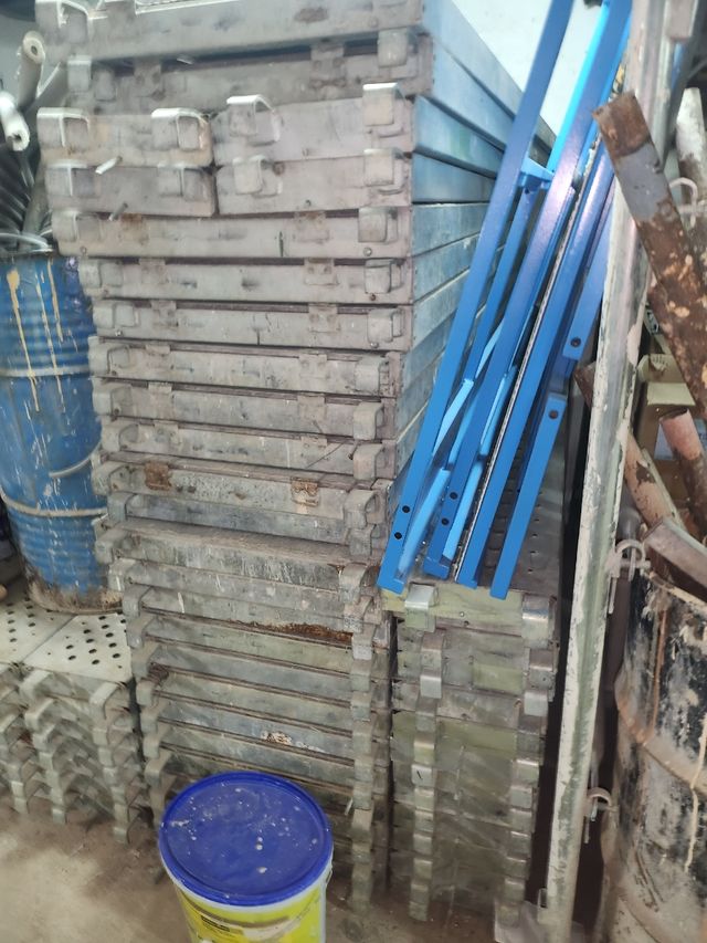 ANDAMIO DE PROTECCIÓN PARA COLGANTES