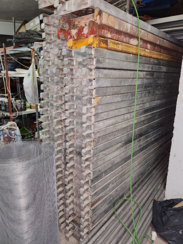 ANDAMIO DE PROTECCIÓN PARA COLGANTES