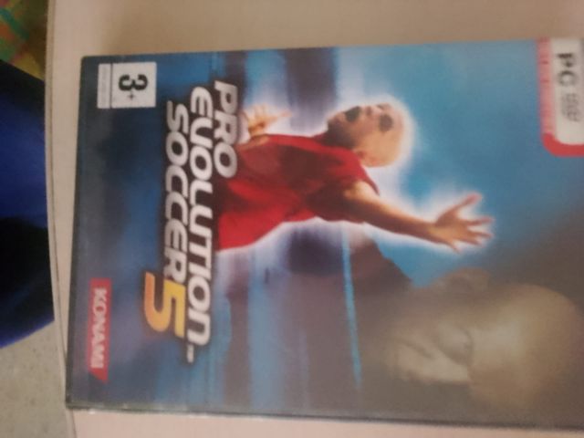 Videojuegos de Fifa y PES semi modernos