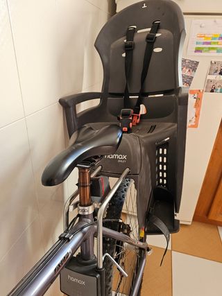 Portabebé bicicleta silla Hamax fijación al cuadro